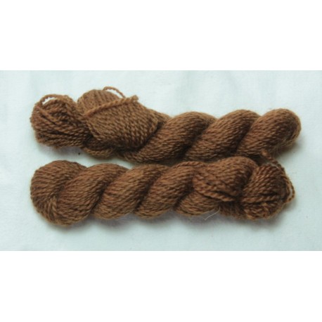 Merino skeins - Dark walnut Brown Merino skeins - Dark walnut Brown