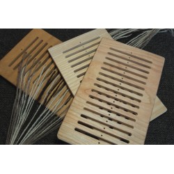 Solid wood heddle