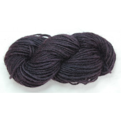 Icelandic 1-ply wool - Very dark cochineal + iron purple