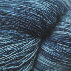 BB Nat 1 brin - Echeveau tie and dye indigo moyen