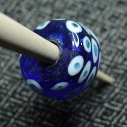 Handspindle - Blue glass with small eyes