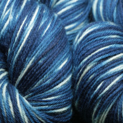 Laine 12/4 - Bleu indigo en fermentation tie and dye 