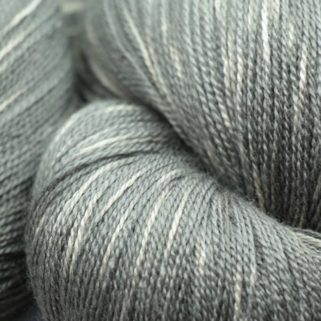 Mérinos et soie 16/2 - Gris eucalyptus tie dye
